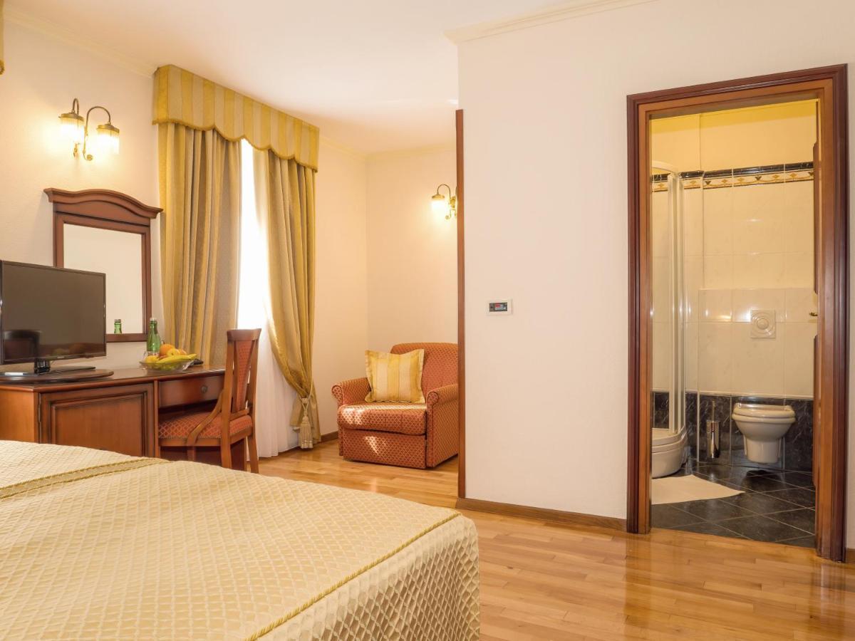 Hotel Savoy 오파티아 외부 사진